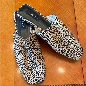 New Aqua leopard print on natural leather cow hair  Mules  size 9